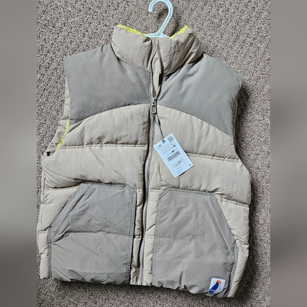 Zara 🩶 NWT boys vest size 11-12